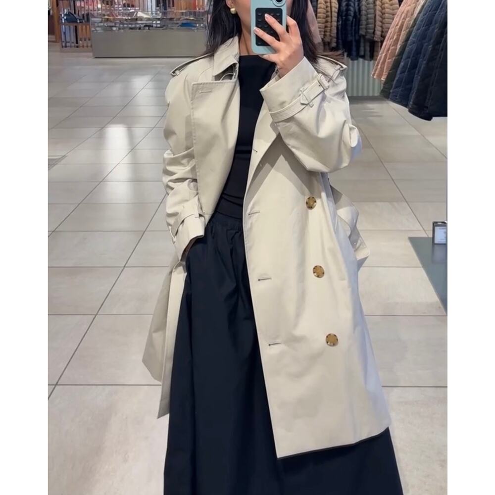 Sold-Burberry Classic Beige Trench Coat NWT US6 $2350 - Picture 13 of 13